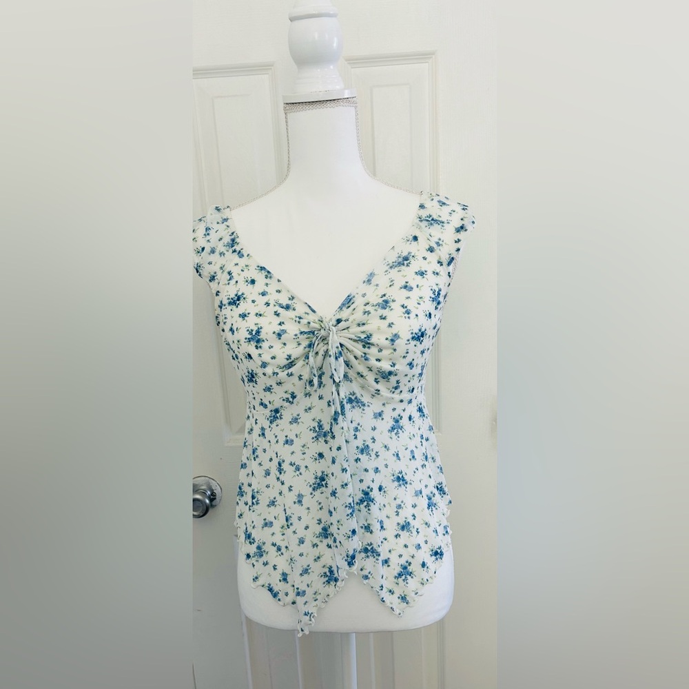 Electric Family White/Blue Top